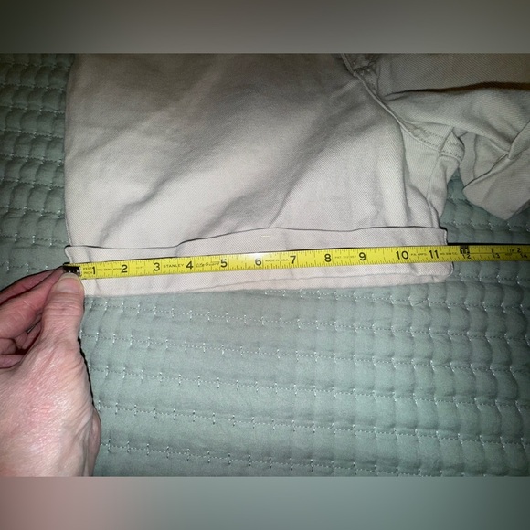 High Sierra Denim Shorts. Vintage cuffed. Size 10. GUC - Picture 10 of 11